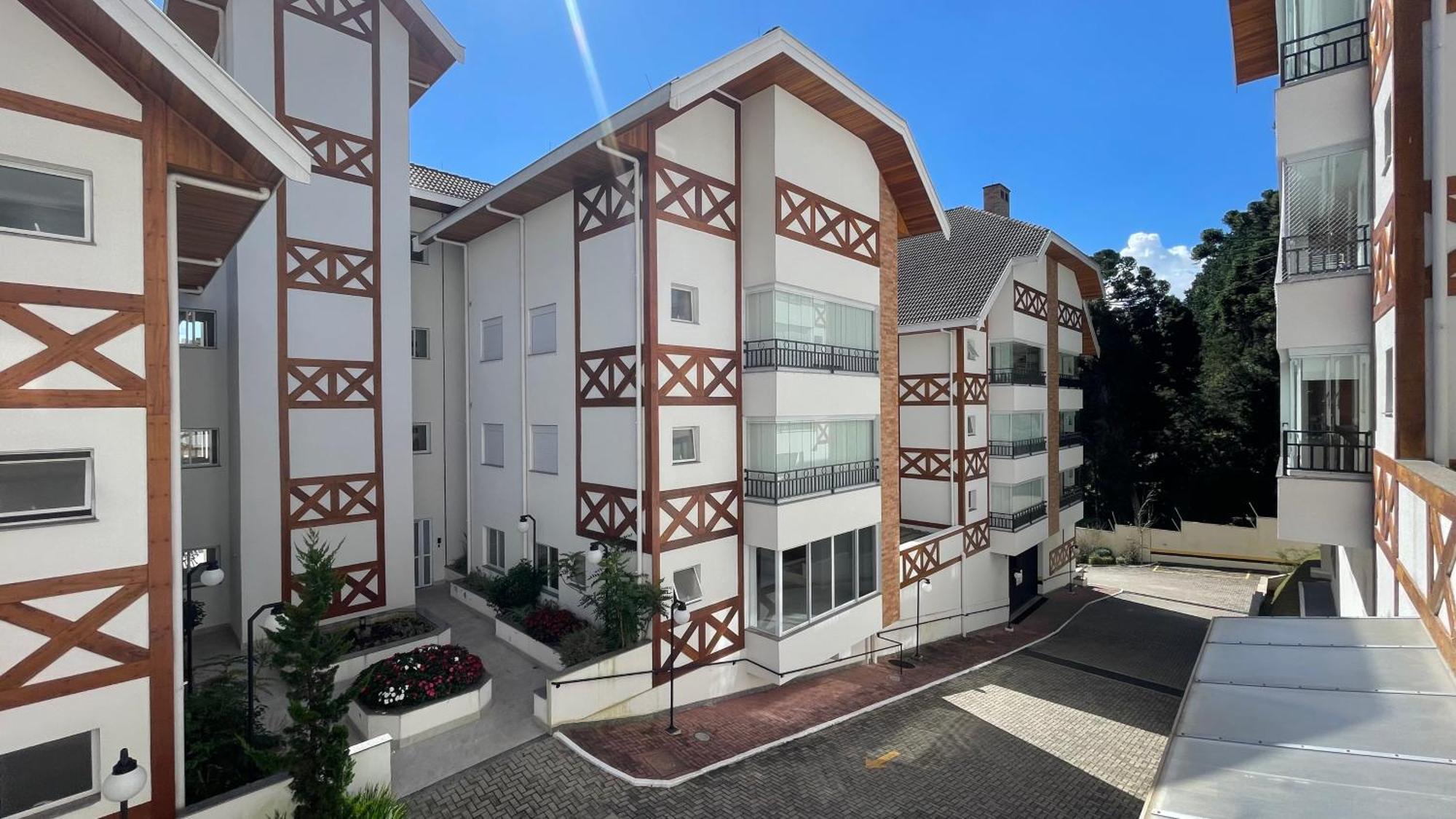Apto. Novo 3 Dorm. C/lareira A 5min Do Baden Baden Apartamento *