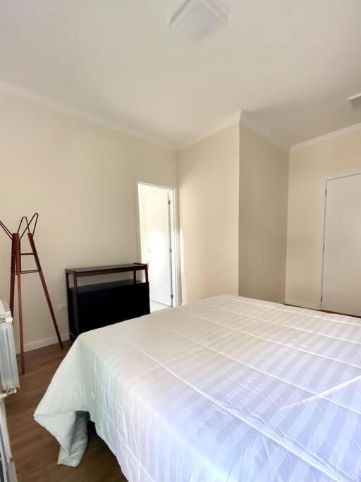 Apartamento Apto. Novo 3 Dorm. C/lareira A 5min Do Baden Baden Campos do Jordão