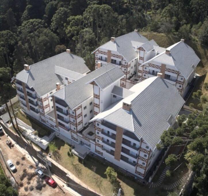 Apto. Novo 3 Dorm. C/lareira A 5min Do Baden Baden Apartamento Campos do Jordão